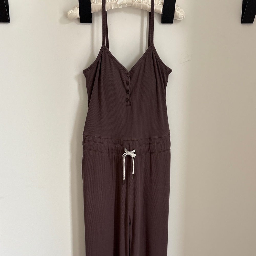 Vuori Pose Henley Jumpsuit - Chocolate - M